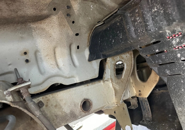 Suzuki Jimny cena 33900 przebieg: 166000, rok produkcji 2011 z Radomsko małe 497
